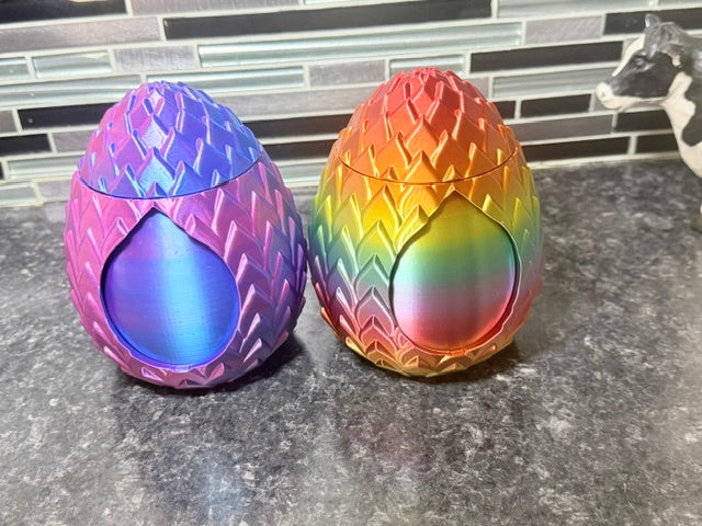 Dragon egg with rotating inner wall and a beautiful spike dragon inside