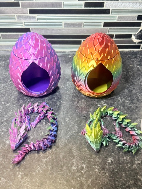 Dragon egg with rotating inner wall and a beautiful spike dragon inside