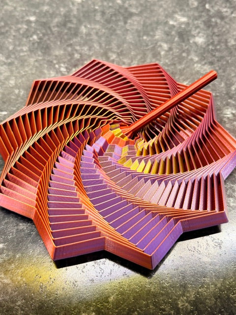 Large spinnable, multi color fidget
