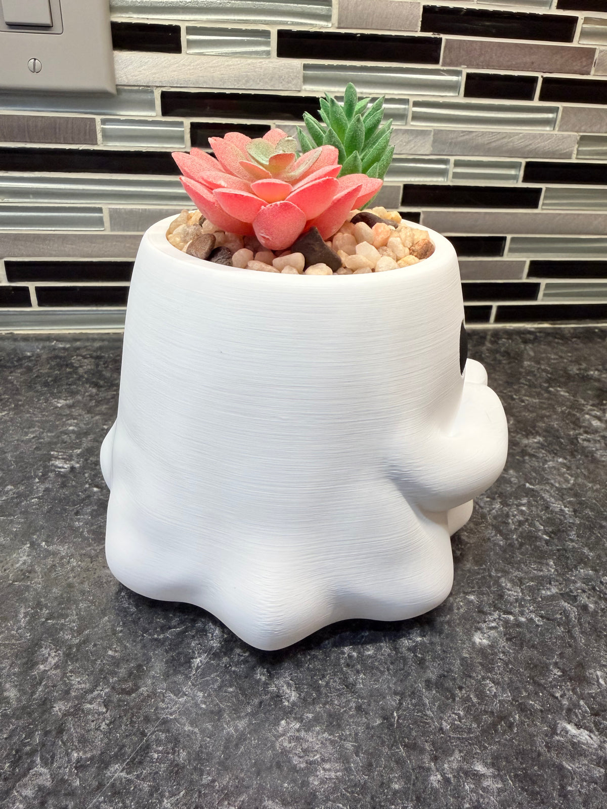 "Ghost" Pot buddy