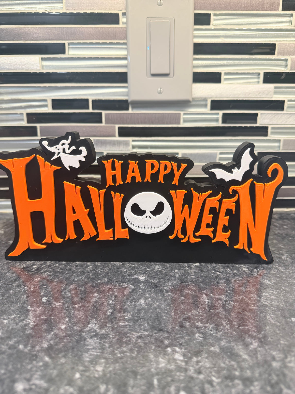 "Happy Halloween" Decor