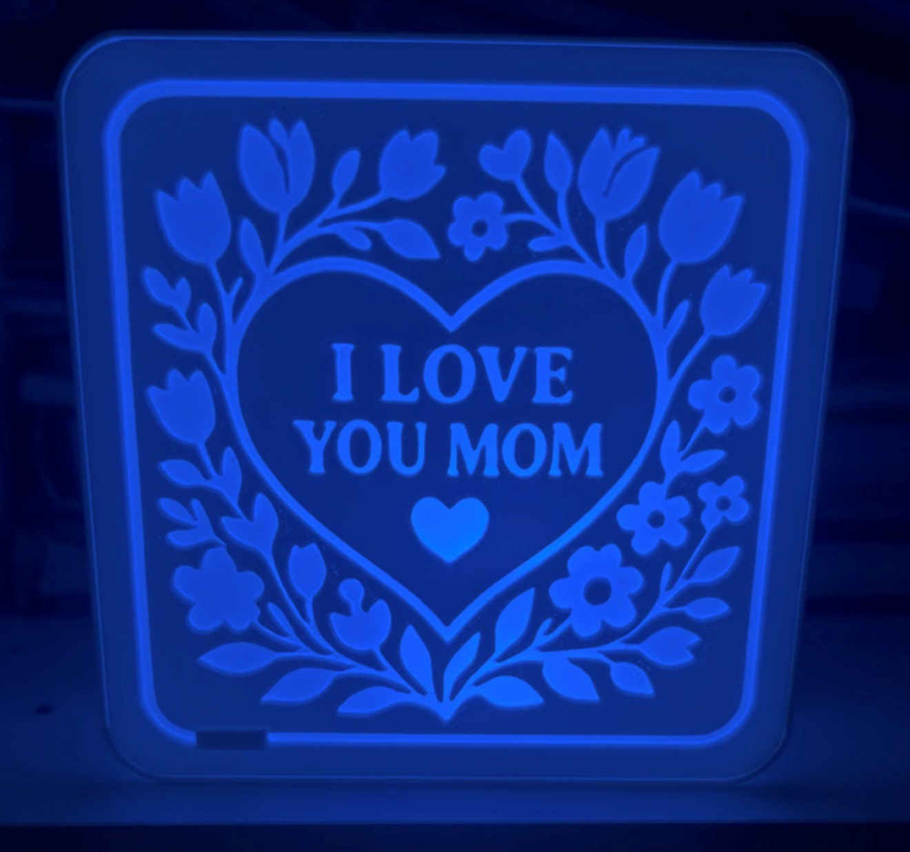 "I Love You Mom" lighted box